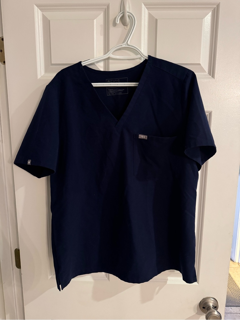 Figs Men's Navy V-Neck Scrub Top